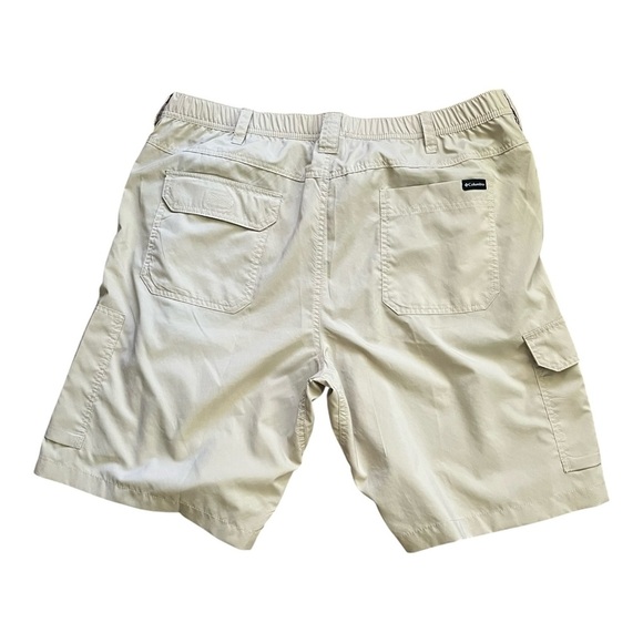 Columbia casual tan cargo shorts Men 40w 10 L pockets zipper button closure - Picture 2 of 14